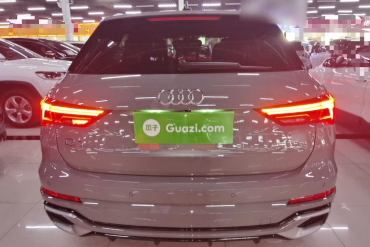 Audi Q3 2024 car image #4