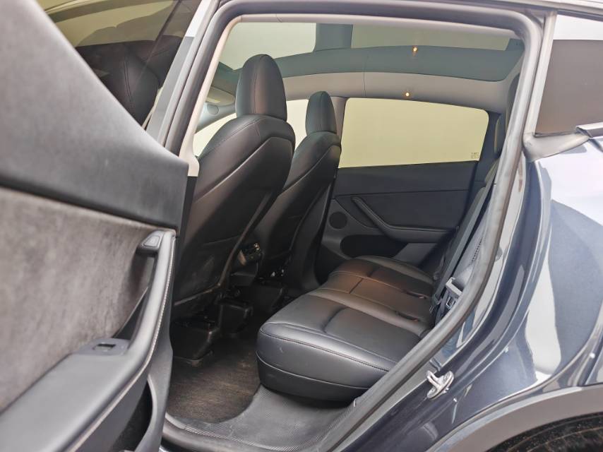 Tesla Model Y 2024 car image #6