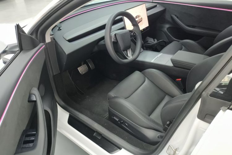 Tesla Model 3 2024 #16 Tesla Model 3 2024 car image #16