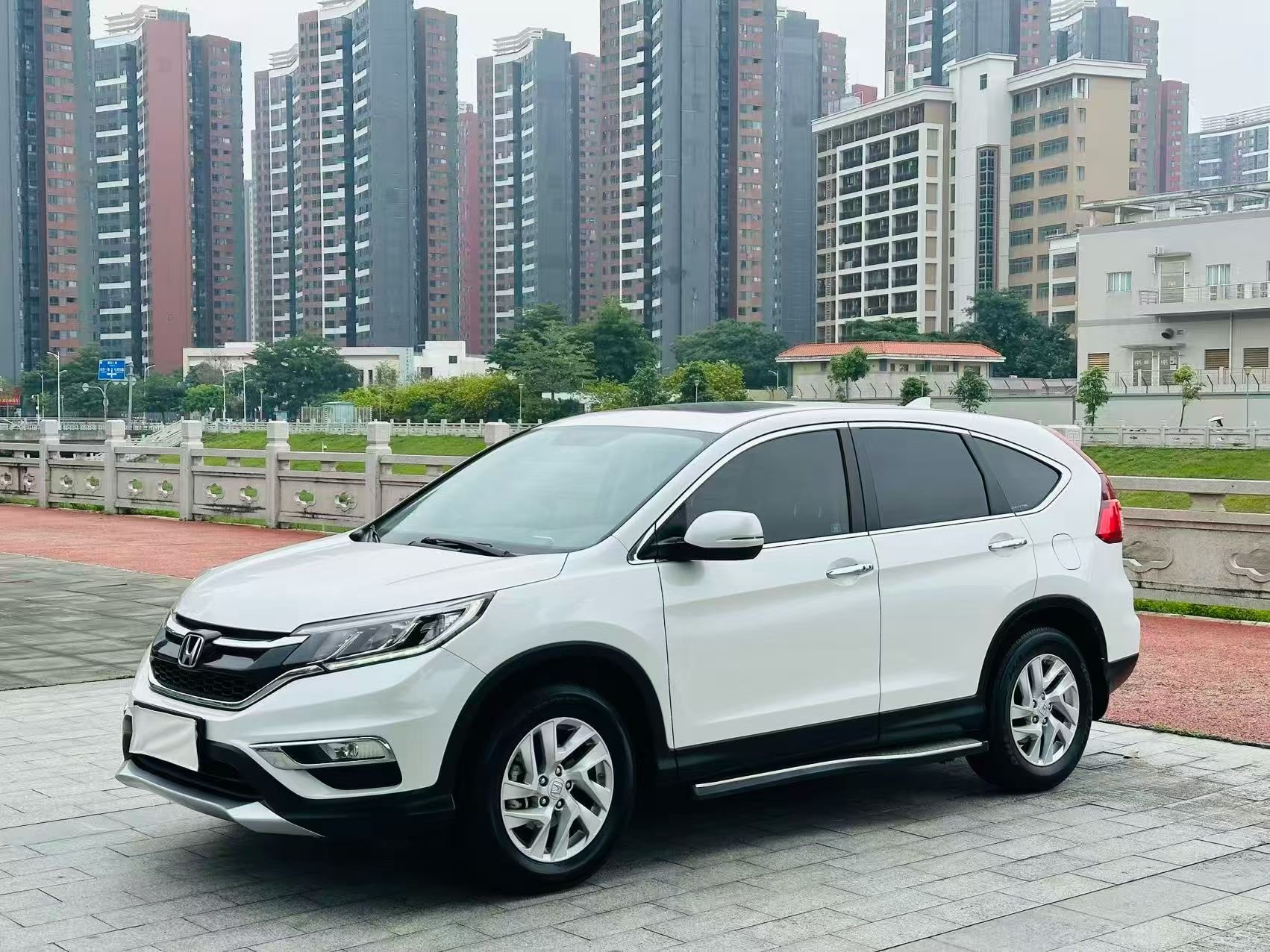 Honda CR-V 2017 Honda CR-V 2017 car image