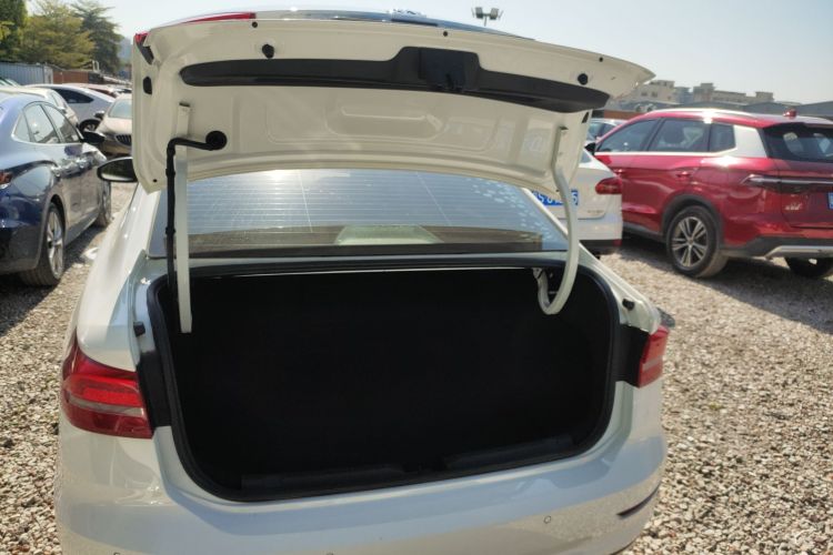 Volkswagen Lavida 2019 #19 Volkswagen Lavida 2019 car image #19