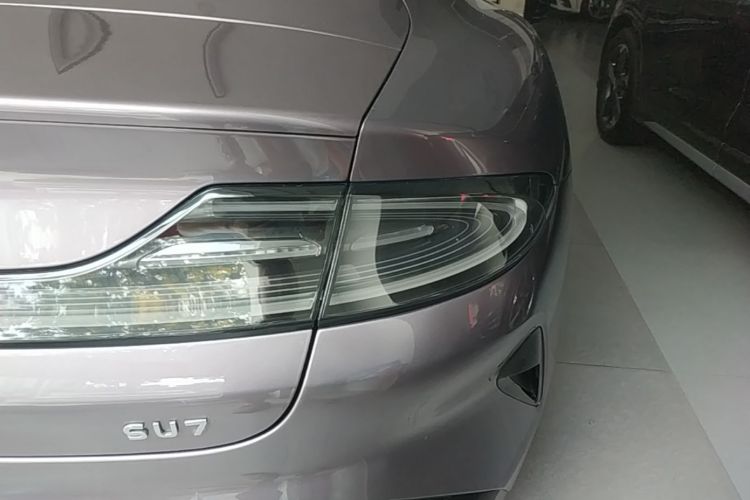 MI SU7 2025 car image #8