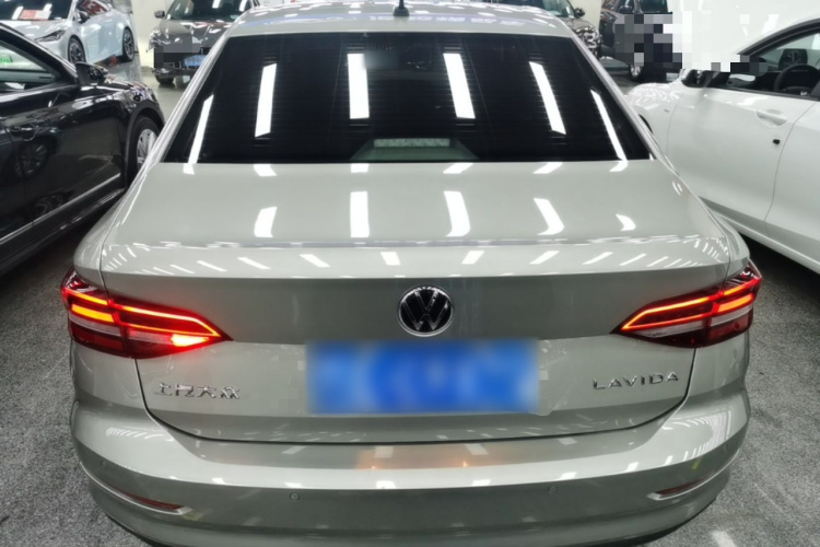 Volkswagen Lavida 2022 car image #6