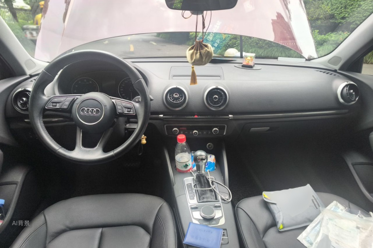 Audi A3 2018 immagine di auto #11
