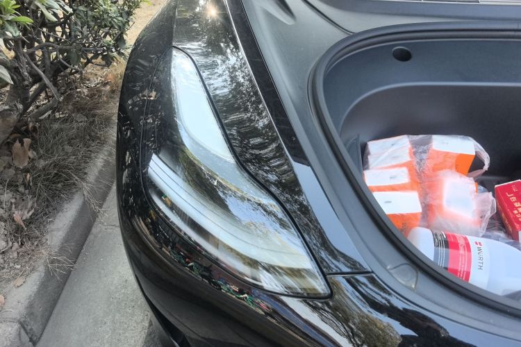 Tesla Model 3 2023 car image #28