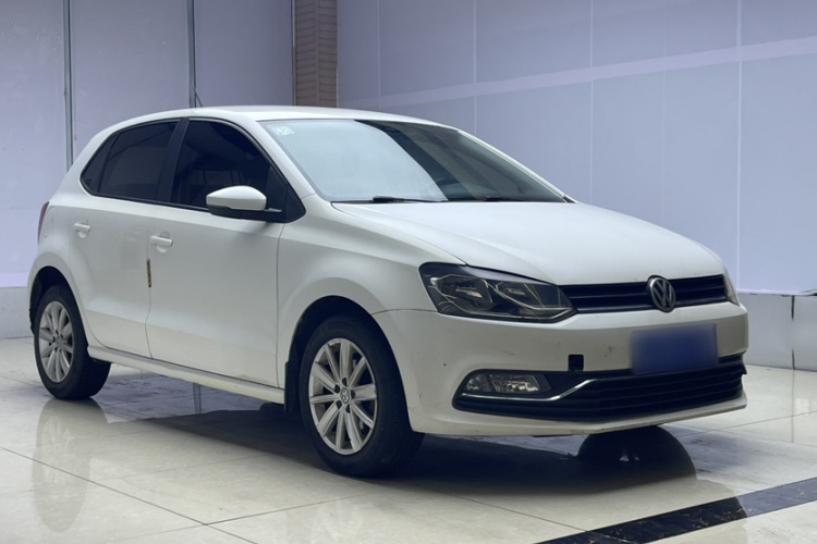 Volkswagen Polo 2015 صورة سيارة #6