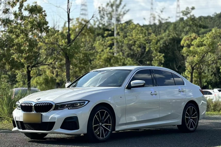 BMW 3 Series 2021 #2 BMW 3 Series 2021 car image #2