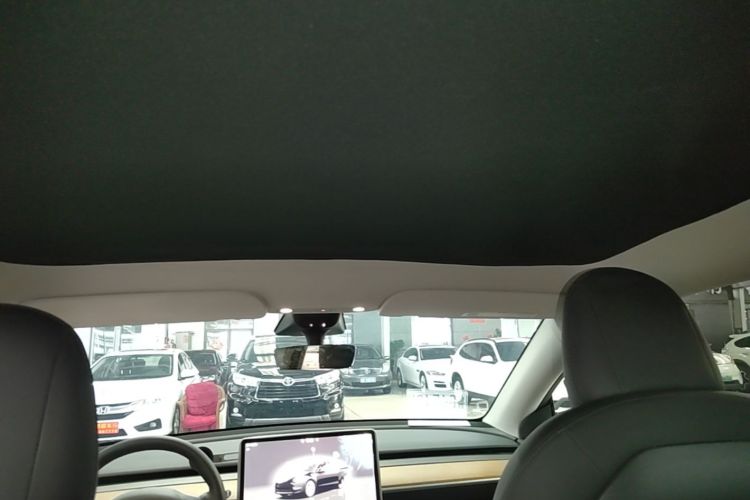 Tesla Model Y 2022 car image #20