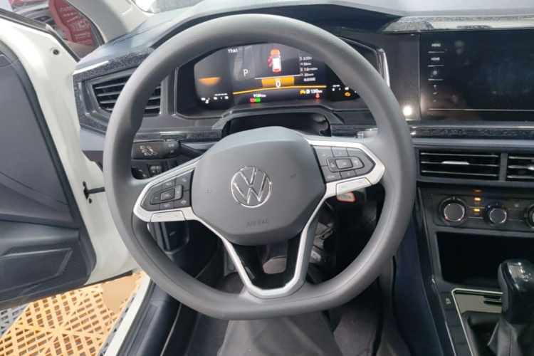 Volkswagen Lavida 2025 car image #11