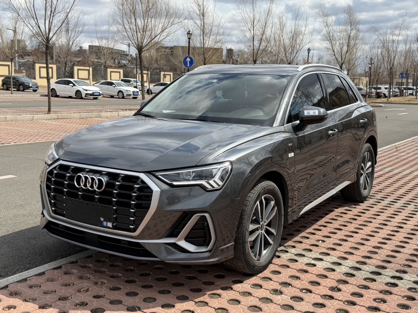 Audi Q3 2023 Audi Q3 2023 car image