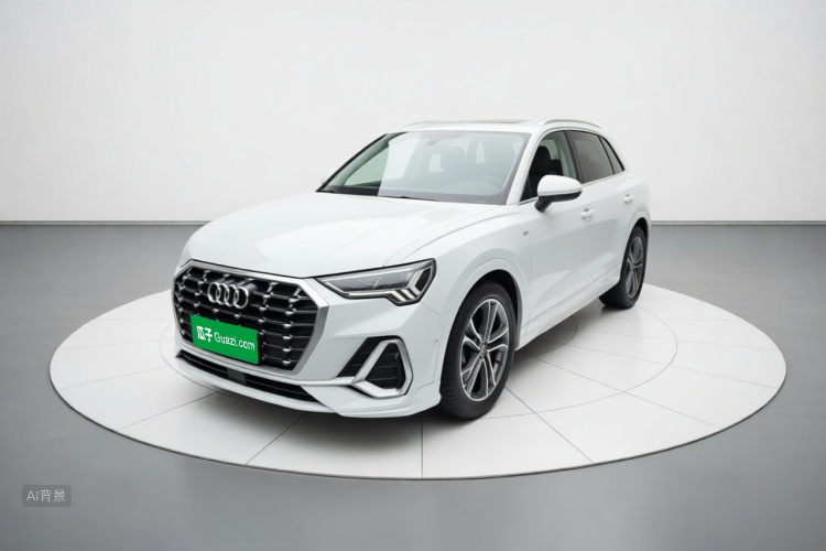 Audi Q3 2022 car image #2