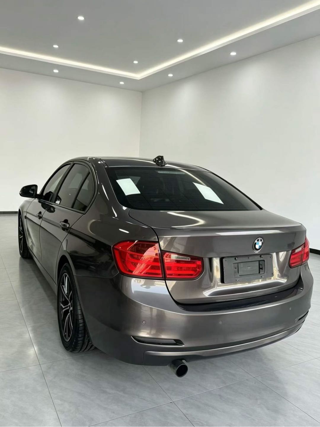 BMW 3 Series (Imported) 2013 #11 BMW 3 Series (Imported) 2013 car image #11