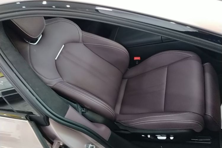 2026 #24 2026 immagine di auto #24