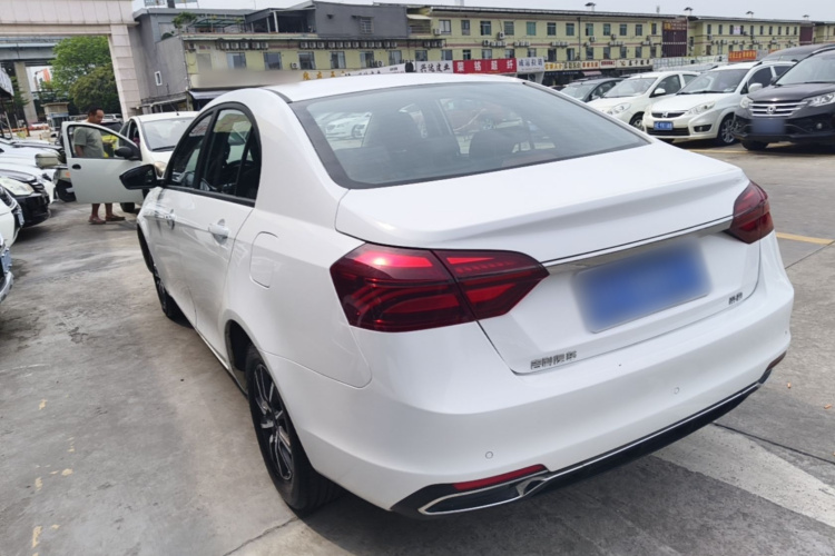 GEELY Emgrand 2019 car image #5