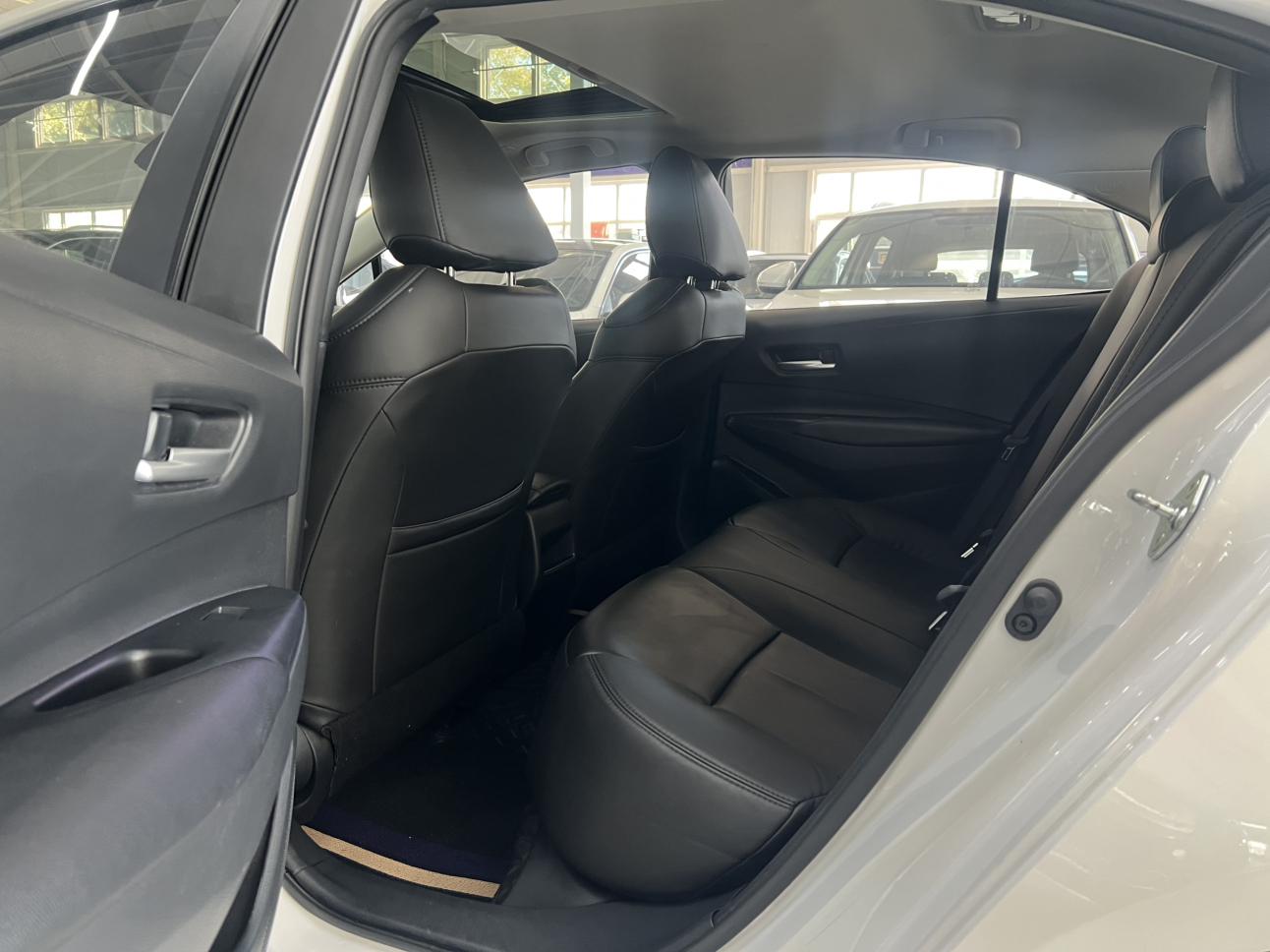 Toyota Corolla 2023 car image #9