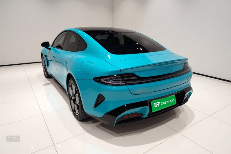 MI SU7 2024 car image #5