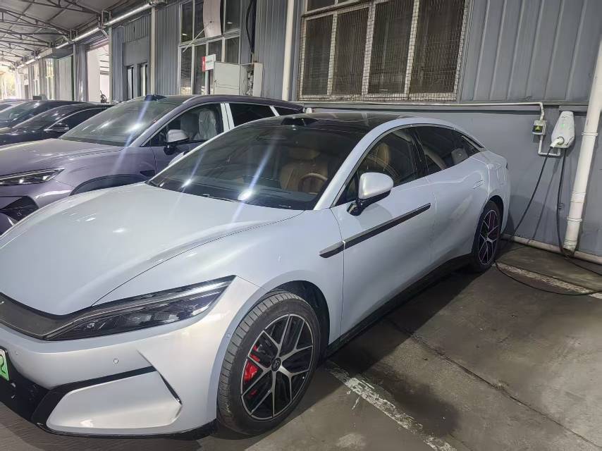 BYD HanL 2025 汽车图片 