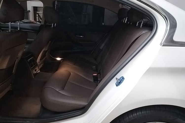 BMW 3 Series 2019 #17 BMW 3 Series 2019 car image #17