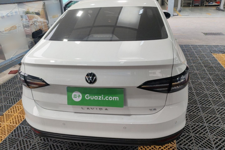 Volkswagen Lavida 2025 car image #6