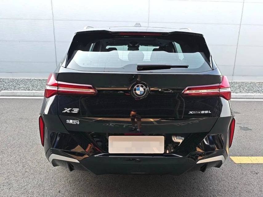 BMW X3 2025 car image #5