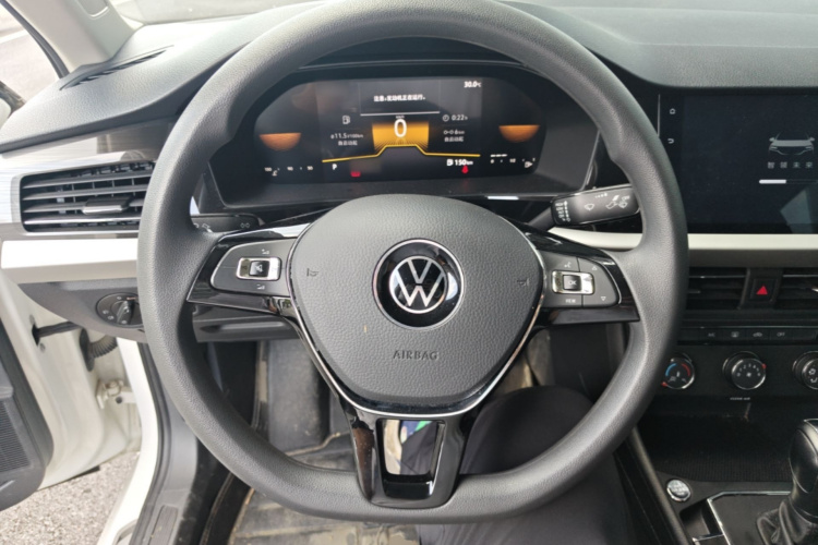 Volkswagen Lavida 2022 car image #12