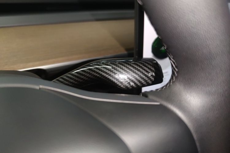 Tesla Model Y 2022 #18 Tesla Model Y 2022 car image #18
