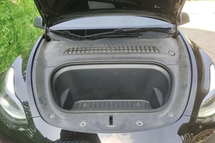 Tesla Model Y 2022 #23 Tesla Model Y 2022 car image #23