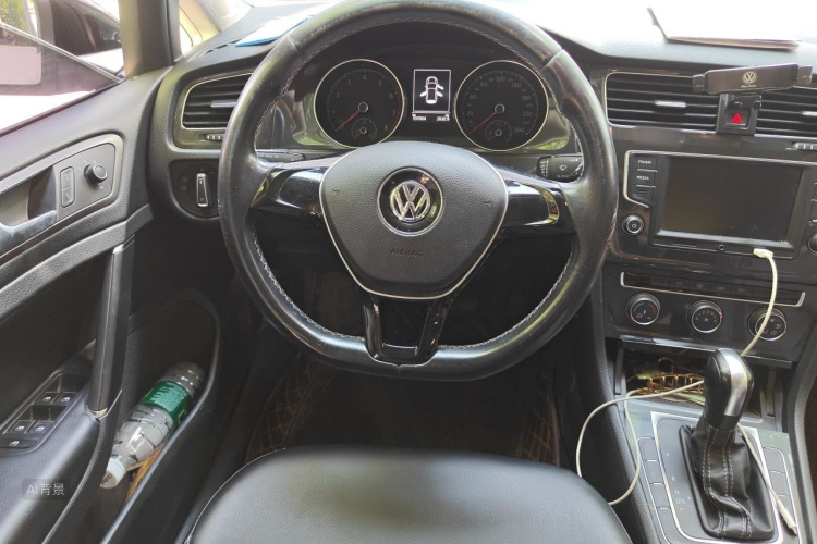 Volkswagen Golf 2017 car image #12