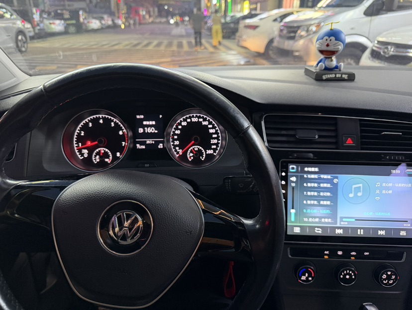 Volkswagen Golf 2016 car image #6
