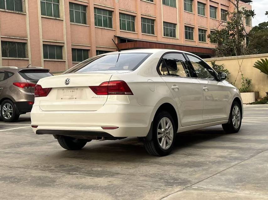 Volkswagen Santana 2018 car image #6