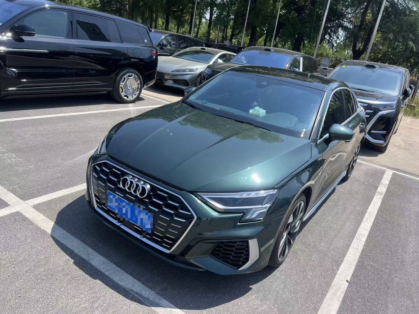 2023 2023 immagine di auto