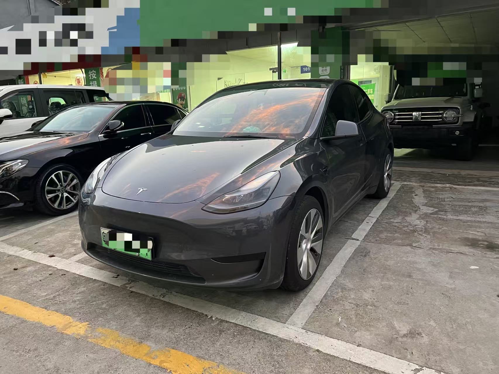 Tesla Model Y 2023 Tesla Model Y 2023 car image