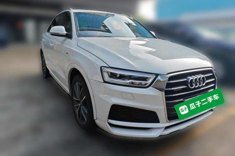 Audi Q3 2019 car image #4