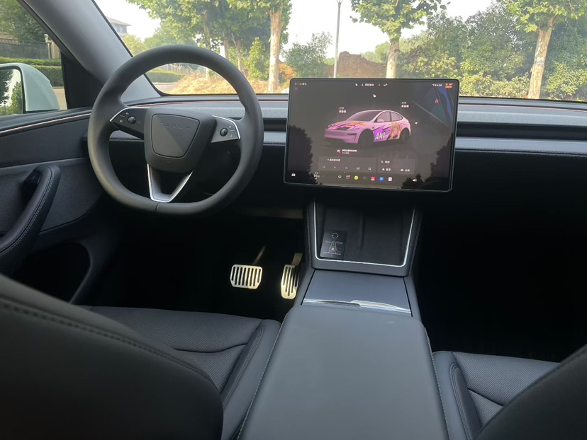 Tesla Model Y 2026 car image #8