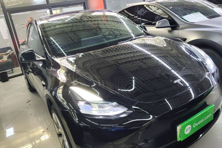 Tesla Model Y 2022 #4 Tesla Model Y 2022 car image #4