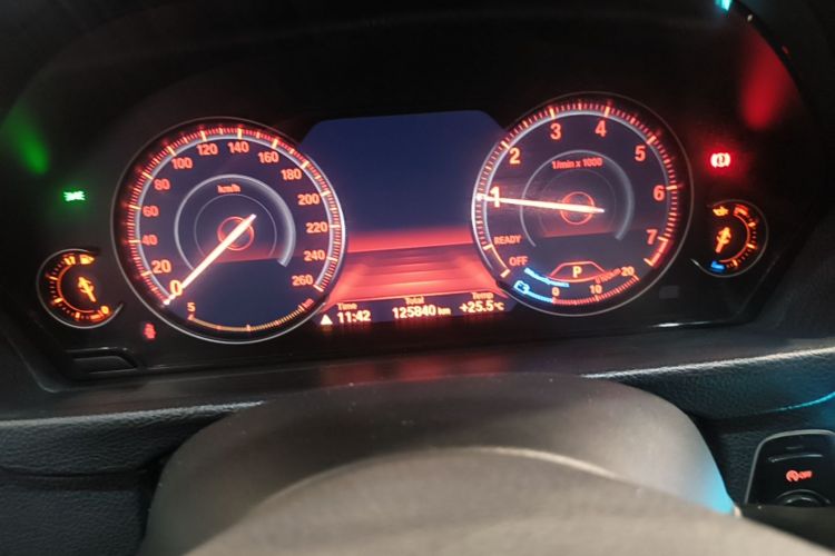 BMW 3 Series 2019 #12 BMW 3 Series 2019 car image #12