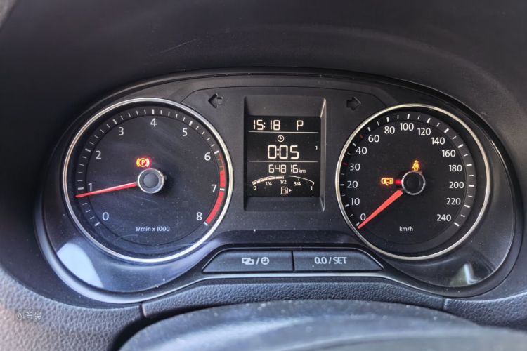 Volkswagen Polo 2015 #13 Volkswagen Polo 2015 car image #13
