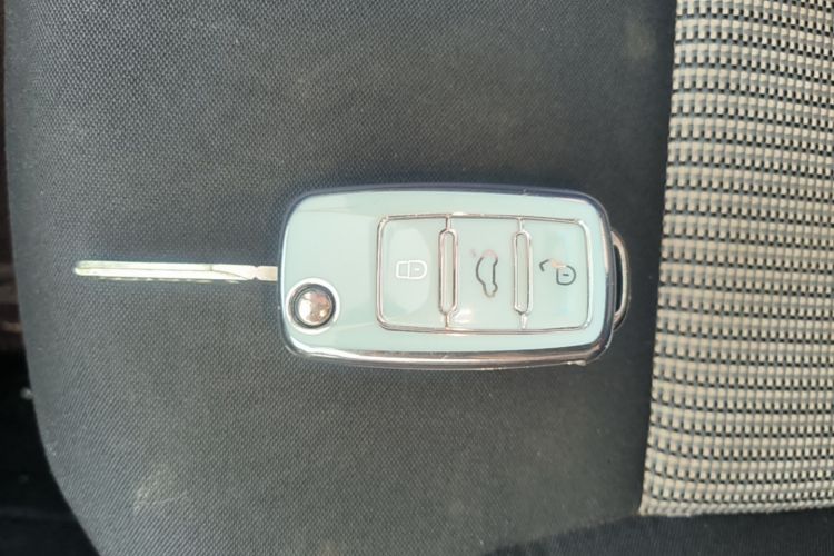 Volkswagen Polo 2016 car image #9