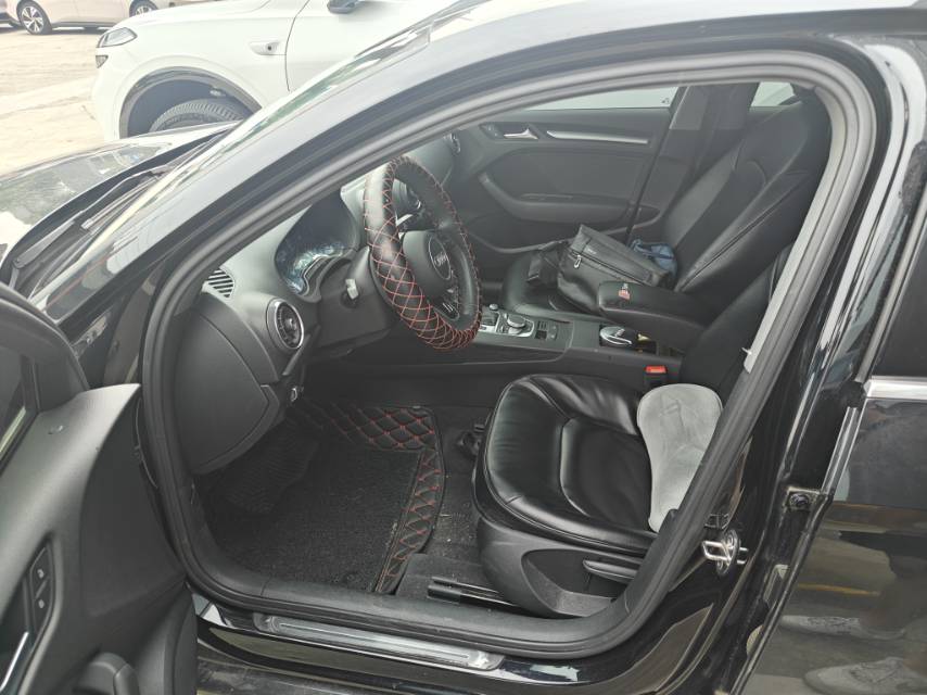 Audi A3 2018 car image #4