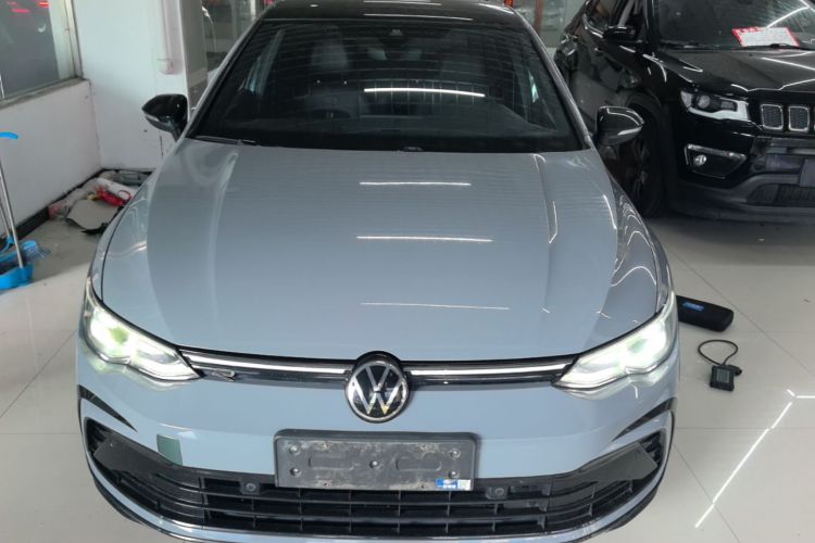 Volkswagen Golf 2022 car image #3