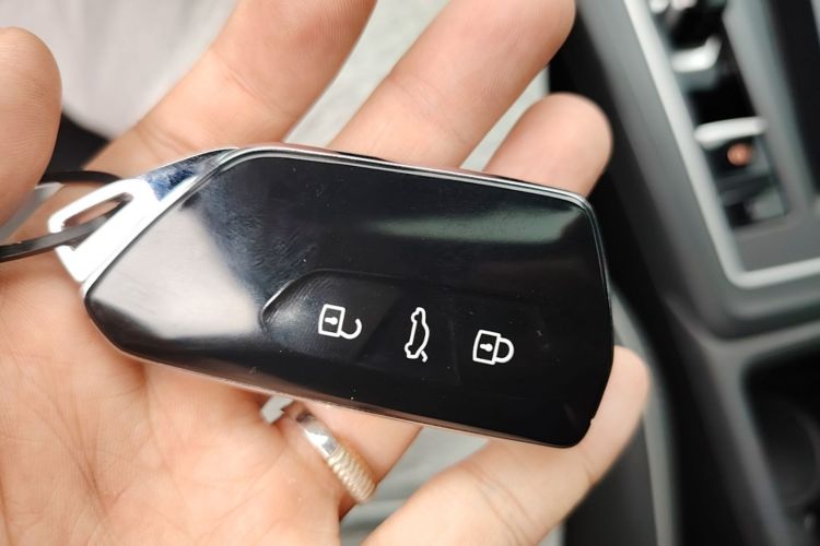 Volkswagen Golf 2022 car image #9