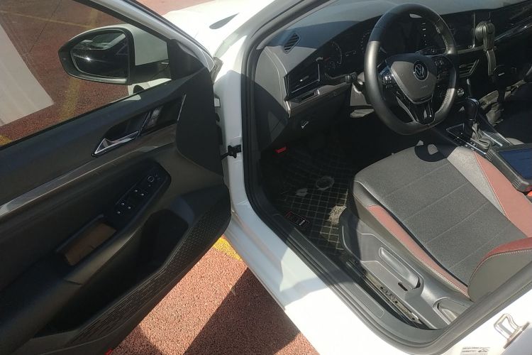 Volkswagen Bora 2021 car image #16