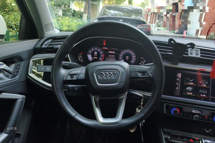 Audi Q3 2021 immagine di auto #12