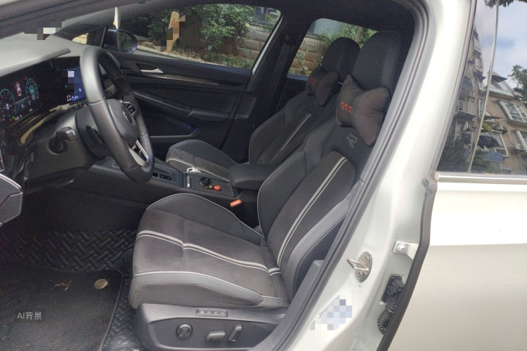 Volkswagen Golf 2023 car image #17