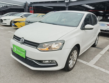 Volkswagen Polo 2015 Volkswagen Polo 2015 car image