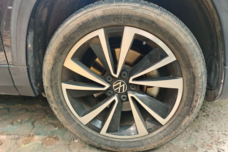 Volkswagen Tharu 2023 car image #9