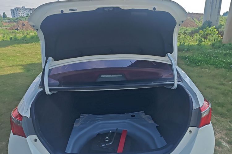 Toyota Corolla 2019 #19 Toyota Corolla 2019 car image #19