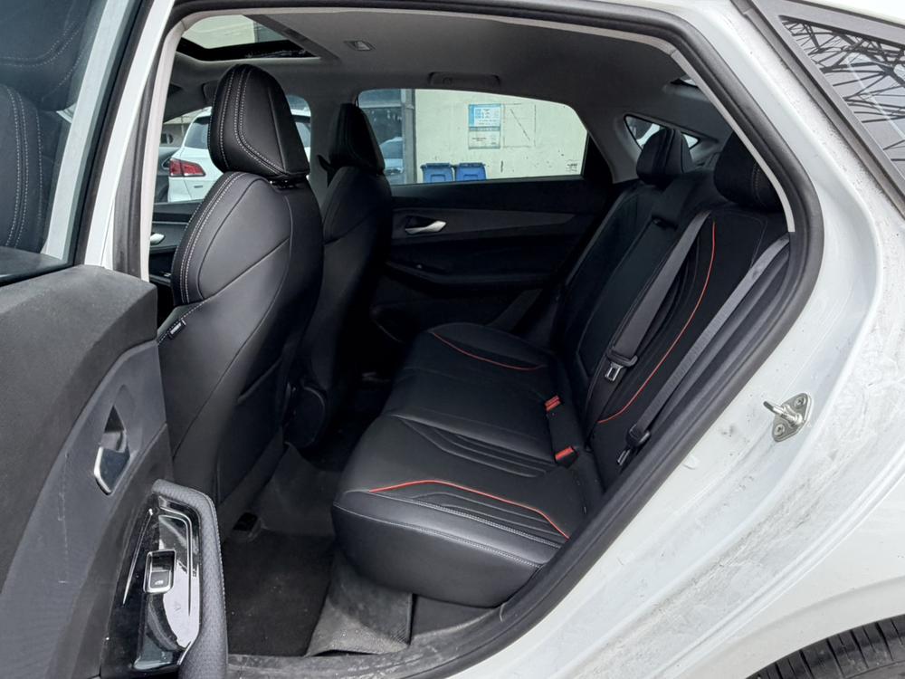 GEELY Binray 2024 immagine di auto #16