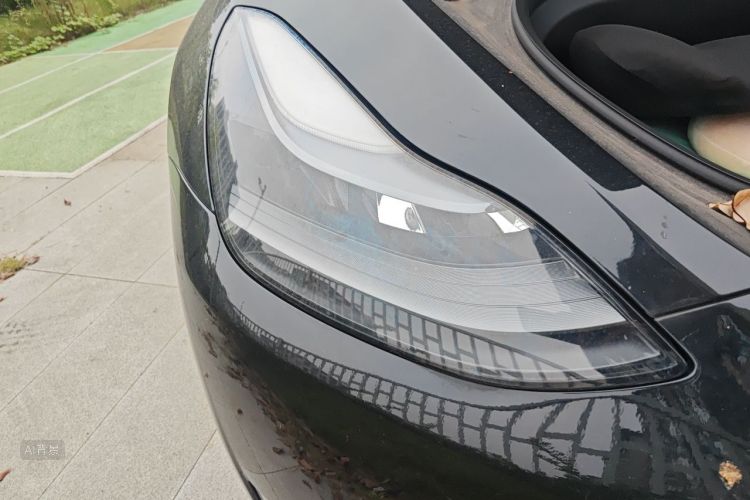 Tesla Model Y 2021 car image #8
