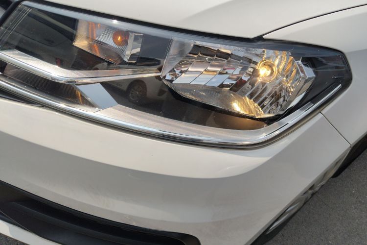 Volkswagen Santana 2019 car image #23